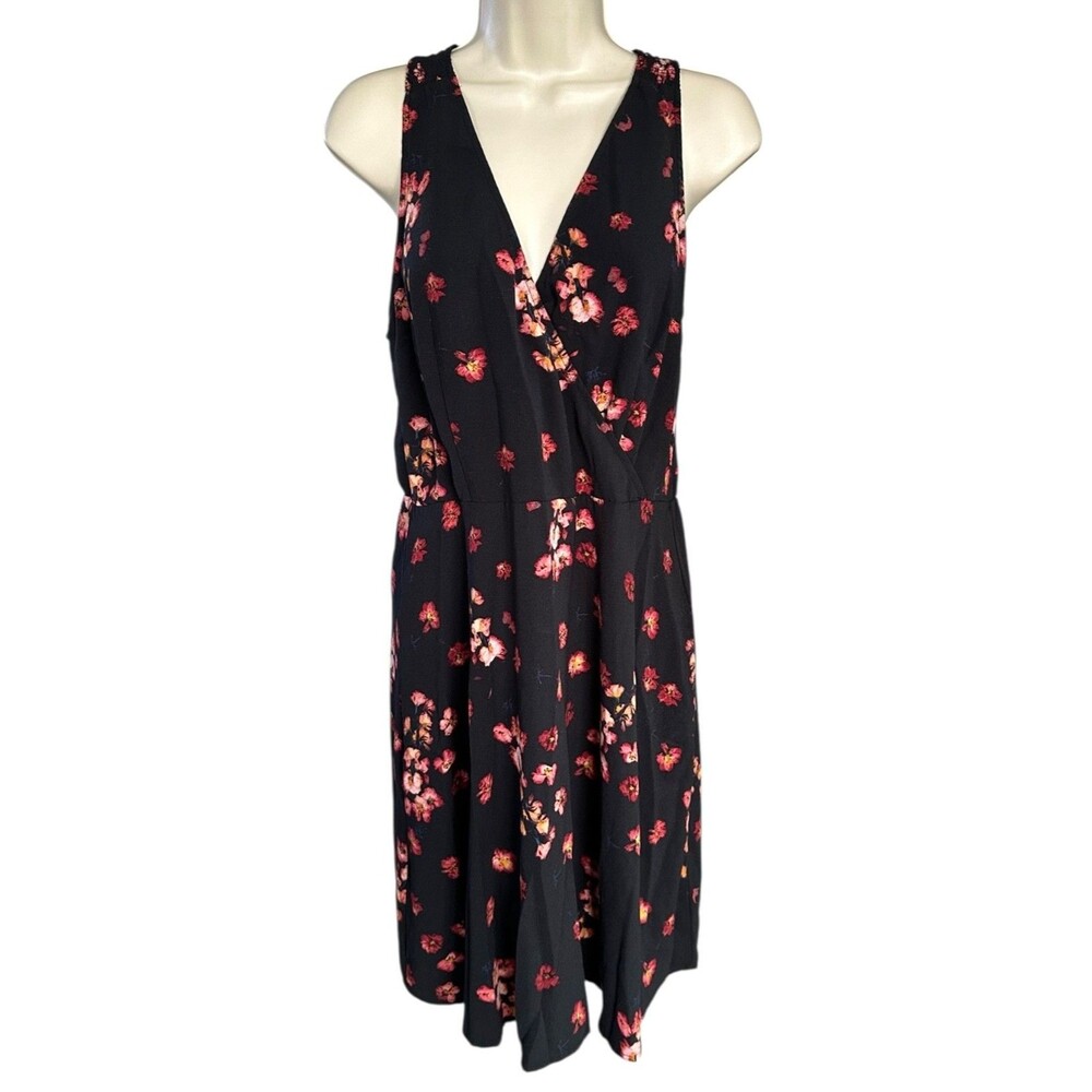 A New Day Women's V-Neck Floral Dress Sleeveless Size M Black Floral Print
